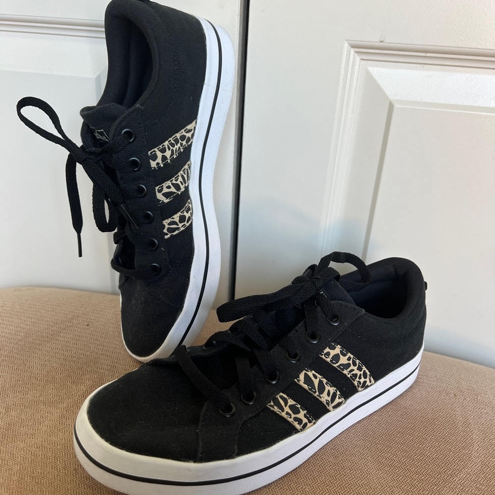 Adidas leopard print sneaker sz 8